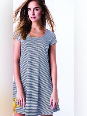 American Eagle Outfitters Black & White Striped Top